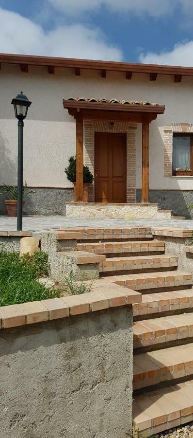 Вілла Borgo Santa Lucia Кропані Екстер'єр фото
